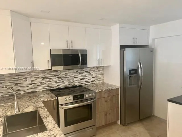 3010 N Course Dr # 104, Pompano Beach FL 33069