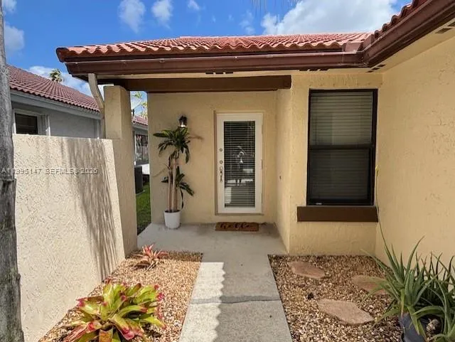 2158 Baton Rouge, Weston FL 33326