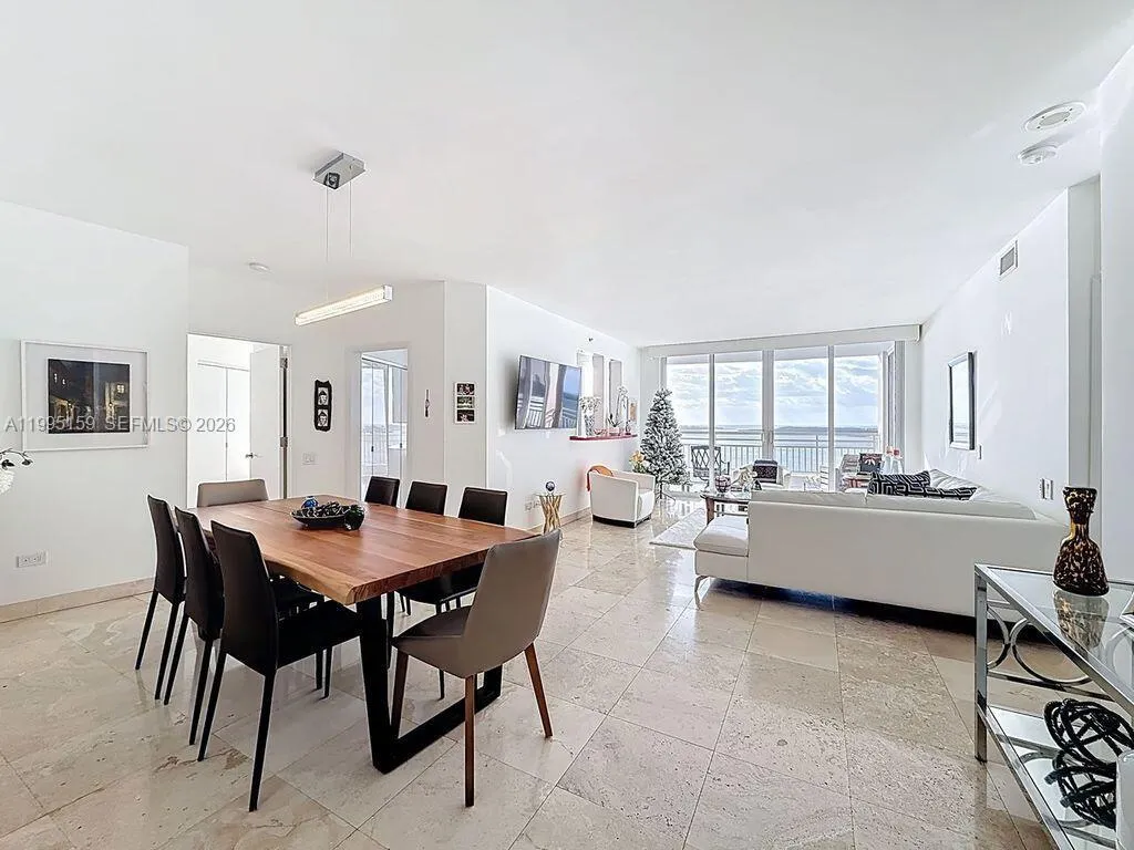 808 Brickell Key Dr # 2002, Miami FL 33131