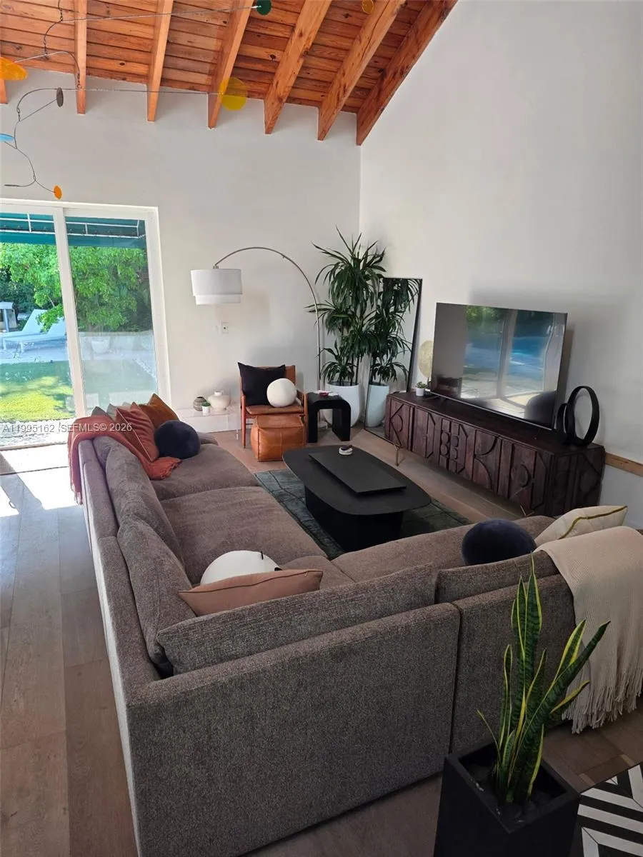 2848 SW 22nd Ave # 0, Miami FL 33133