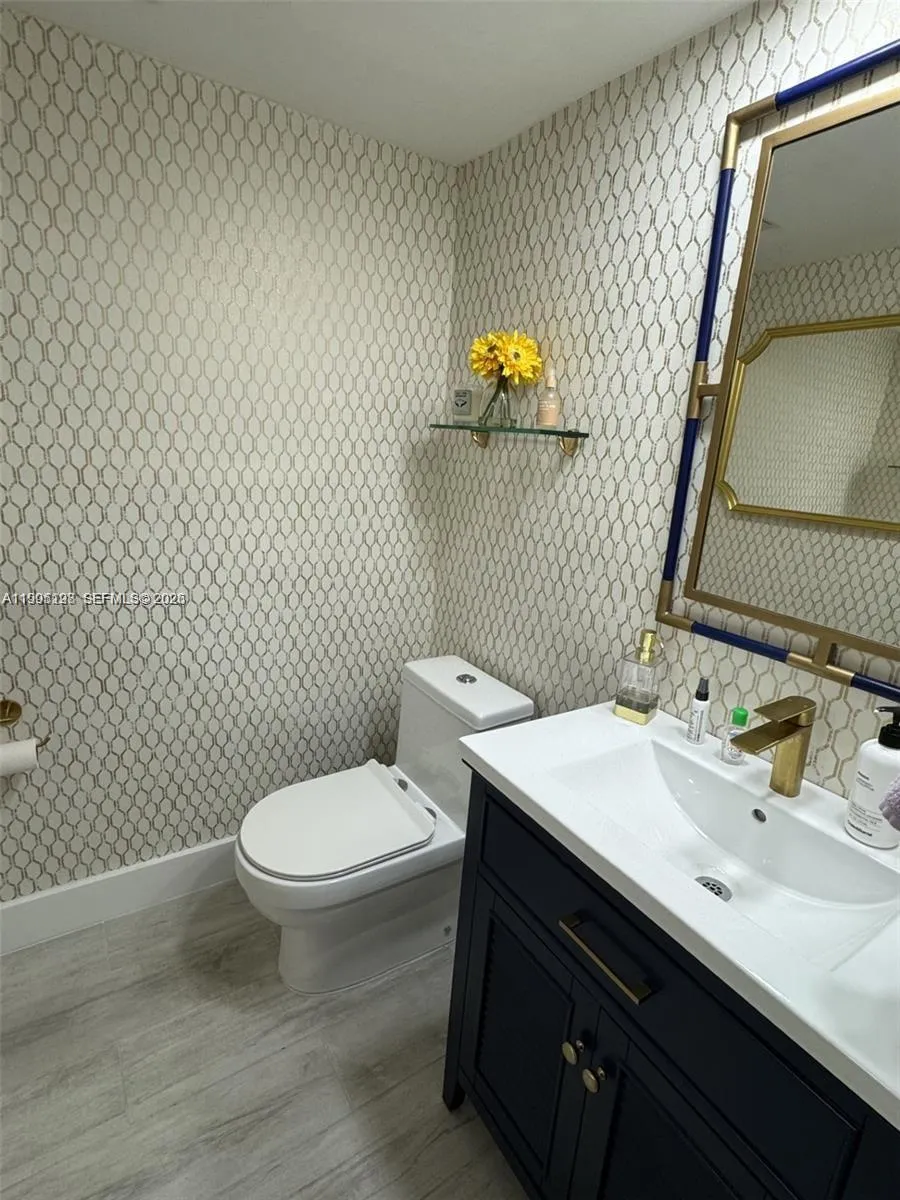 2030 S Ocean Dr # 815, Hallandale Beach FL 33009