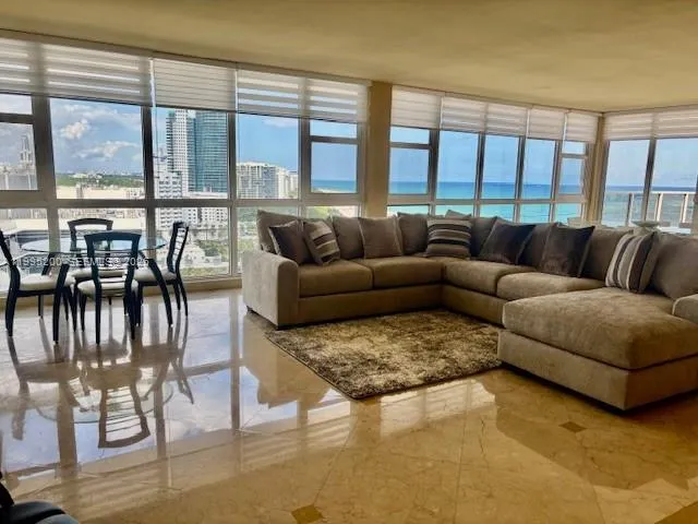100 Lincoln Rd, Miami Beach FL 33139