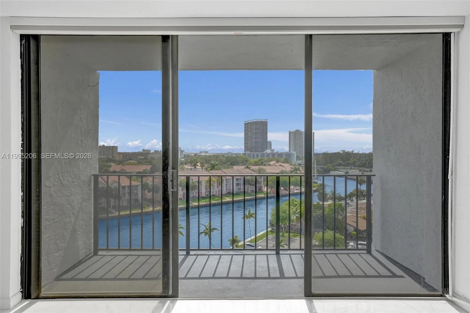 200 Leslie Dr # 918, Hallandale Beach FL 33009