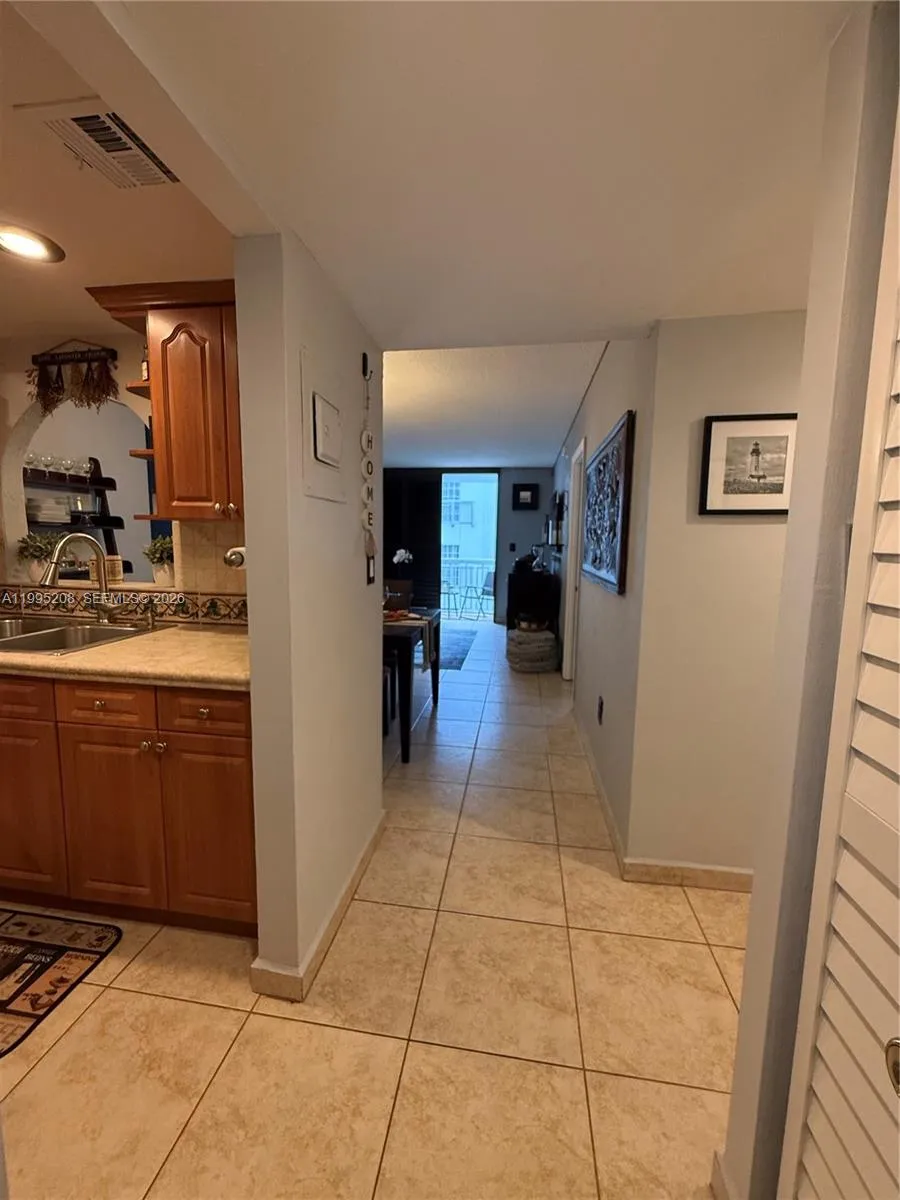 401 Ocean Dr # 324, Miami Beach FL 33139