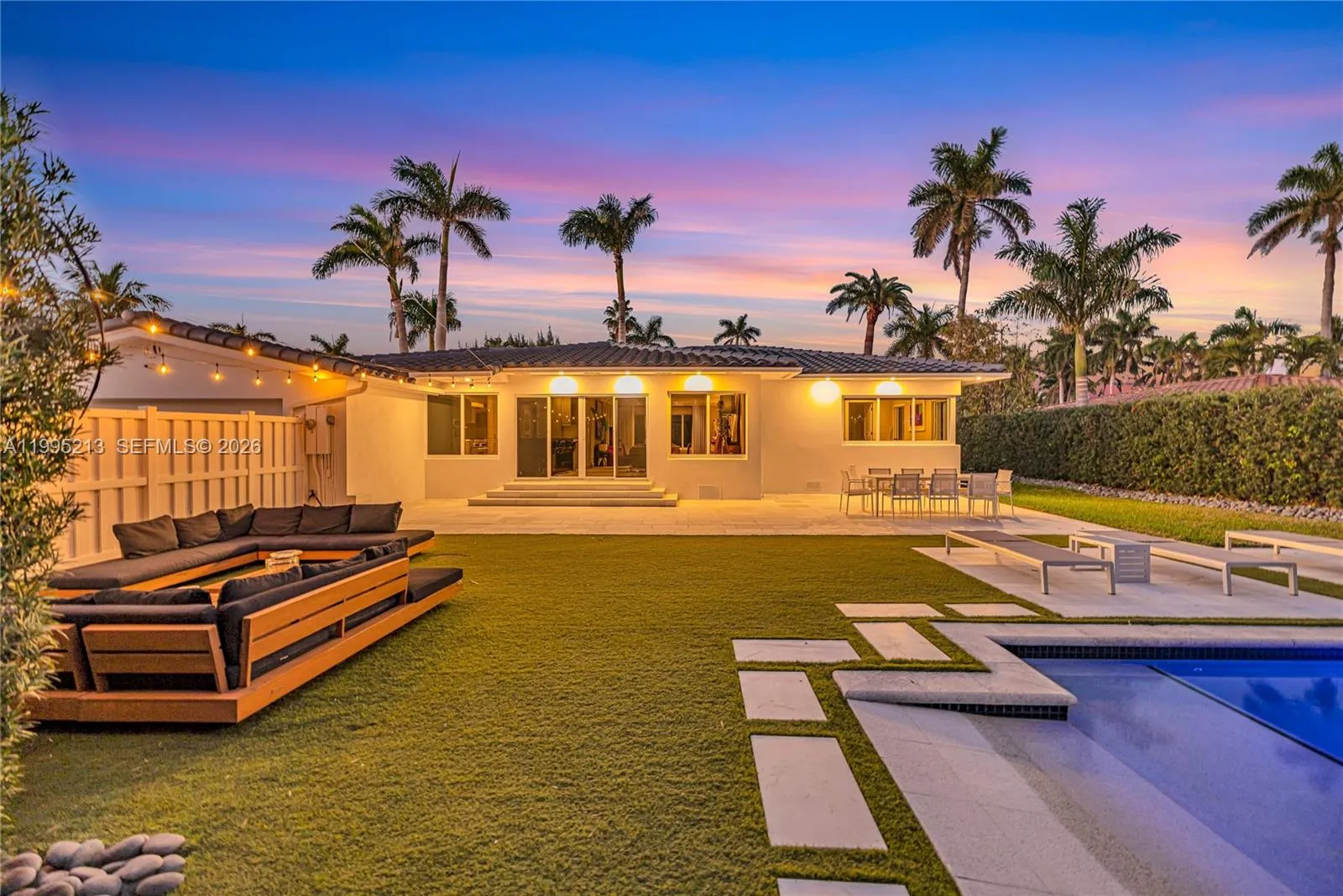 750 Harrison St, Hollywood FL 33019