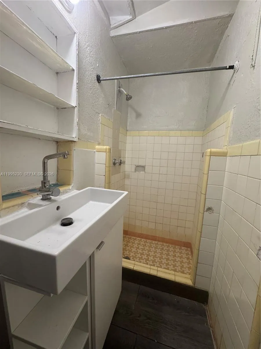 7802 NW 8th Ave # 3, Miami FL 33150