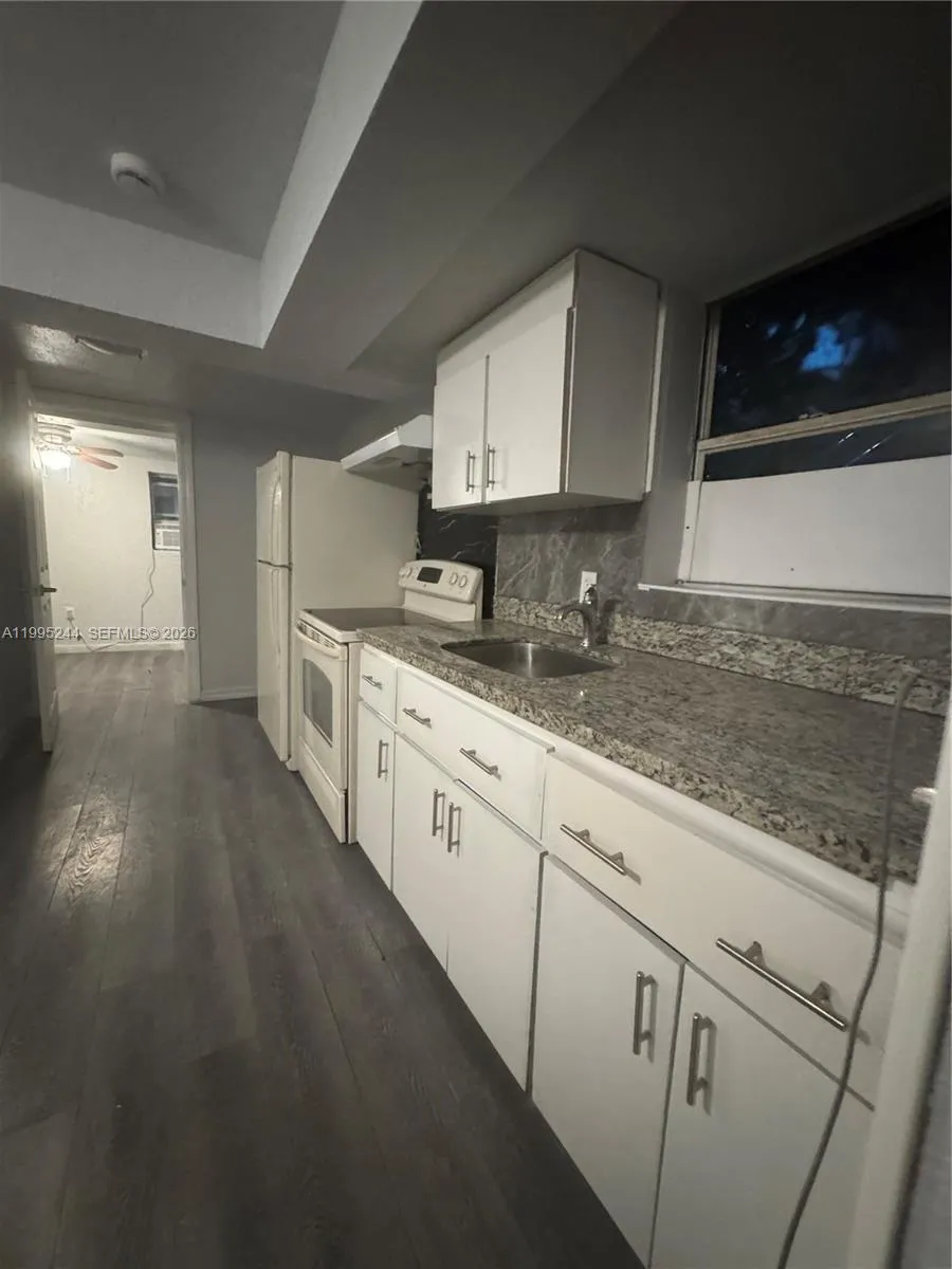 7802 NW 8th Ave # 5, Miami FL 33150