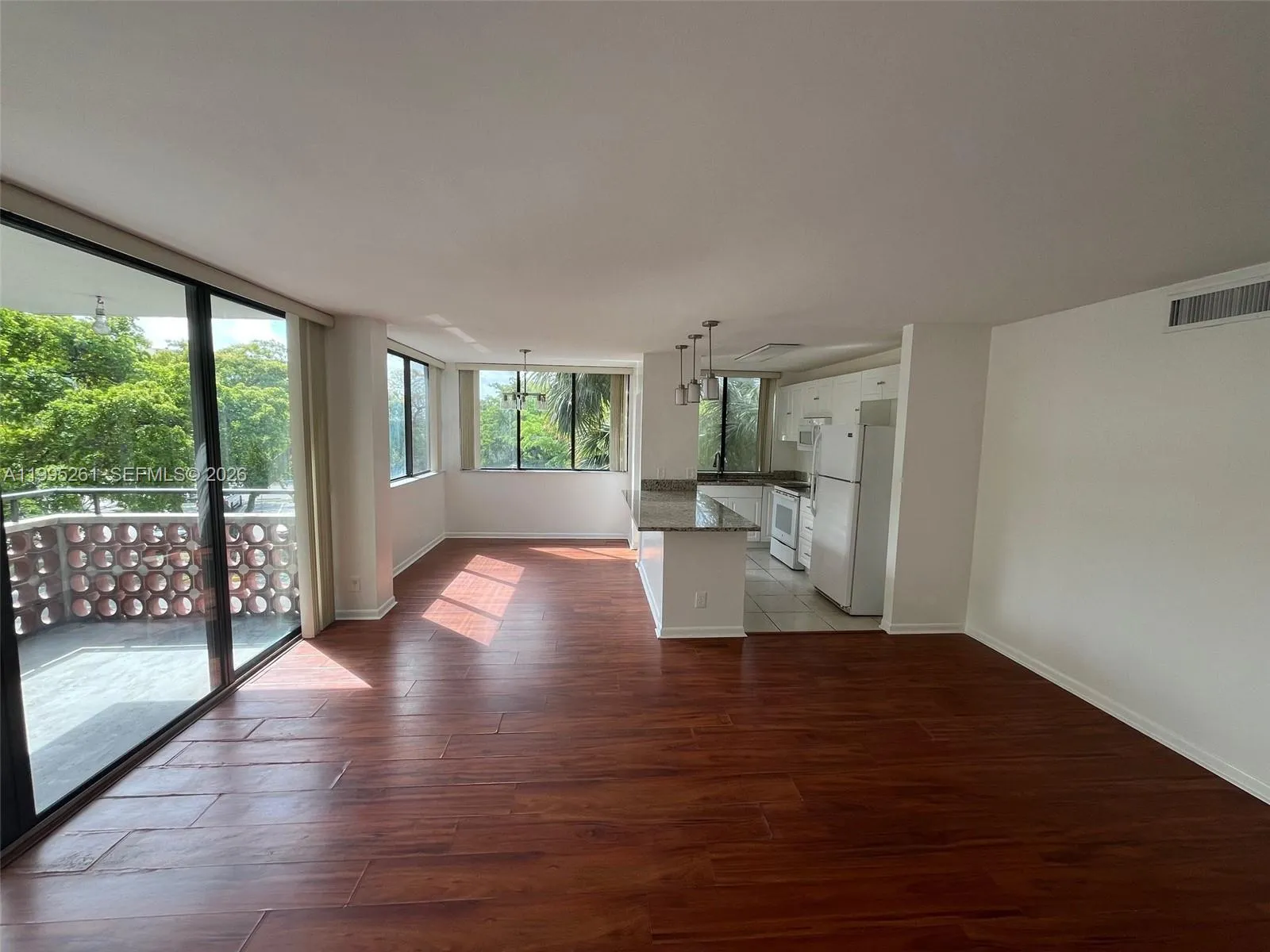 4222 Inverrary Blvd # 4203, Lauderhill FL 33319