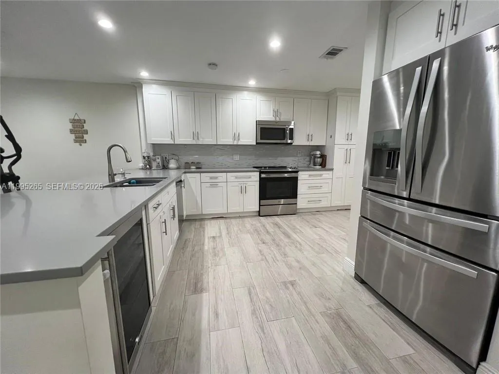 307 Bonnie Brae Way # 26, Hollywood FL 33021