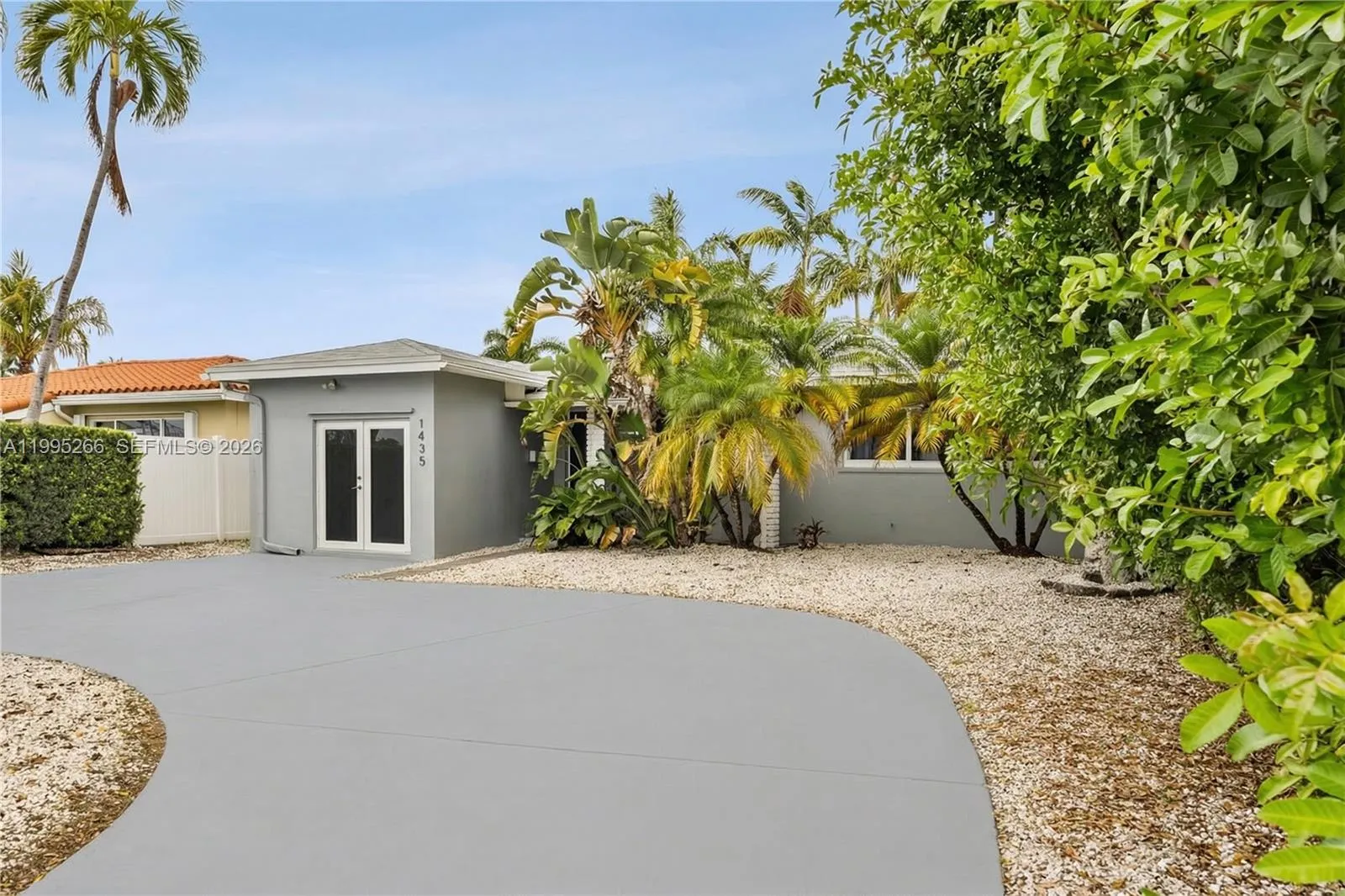 3 bedroom 2 bath for sale at 1435 Johnson St, Hollywood FL 33020