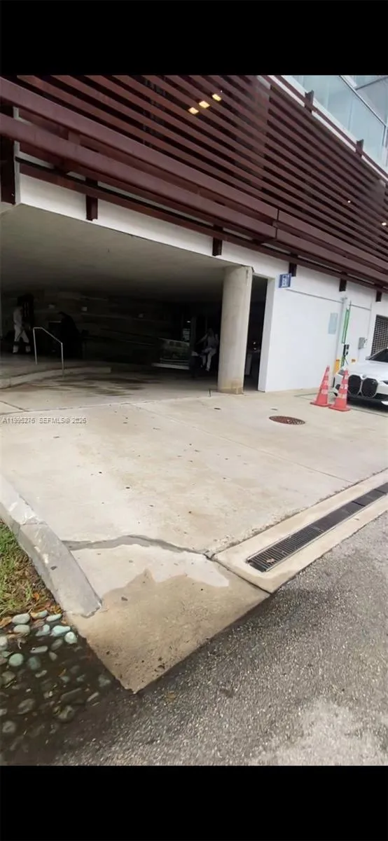 1215 W Ave Parking, Miami Beach FL 33139