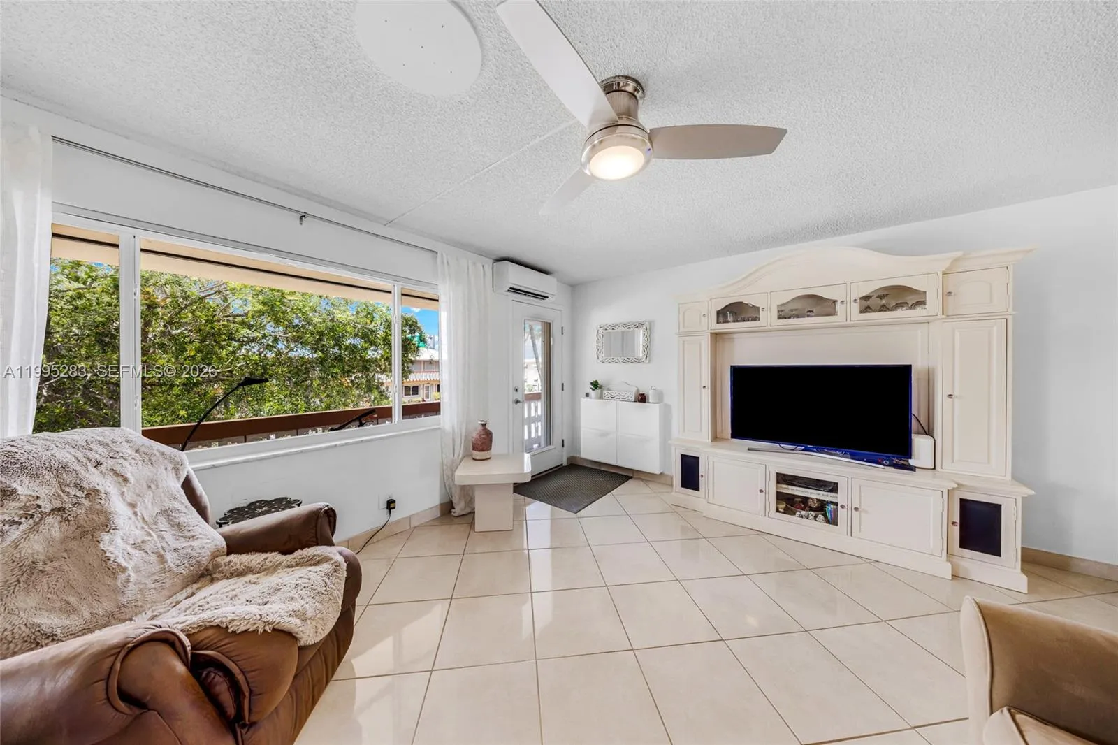 1015 SW 11th Ave # 15K, Hallandale Beach FL 33009