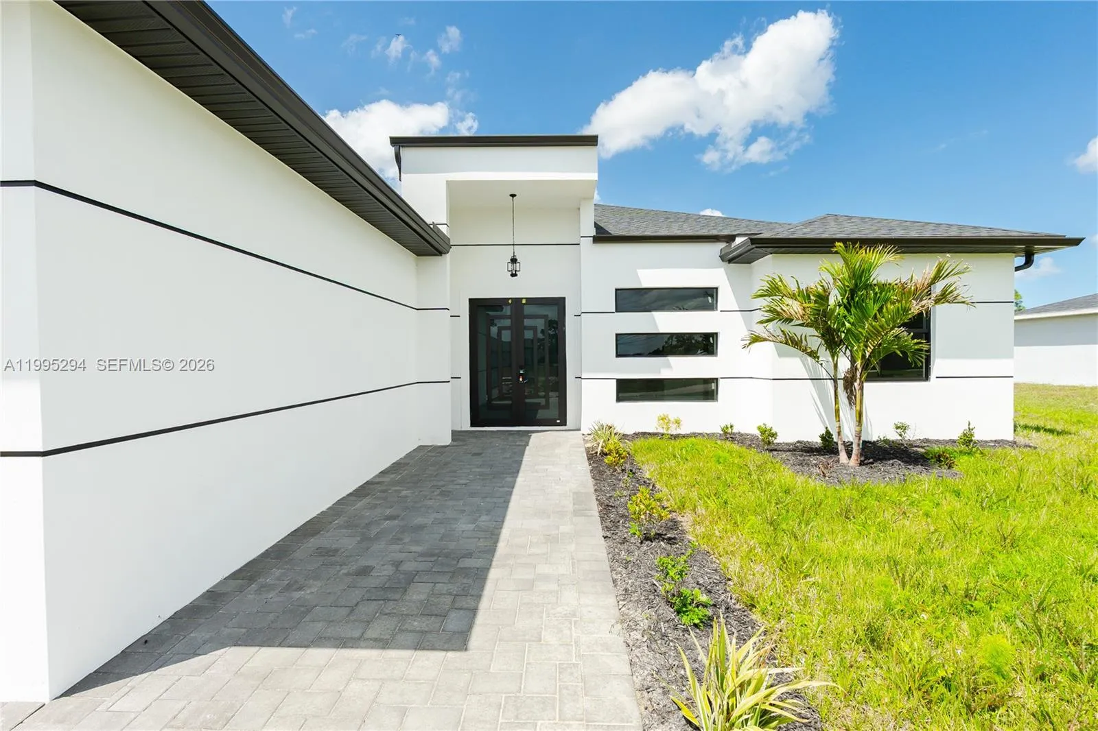 2834 NW 17TH PL, Cape Coral FL 33993