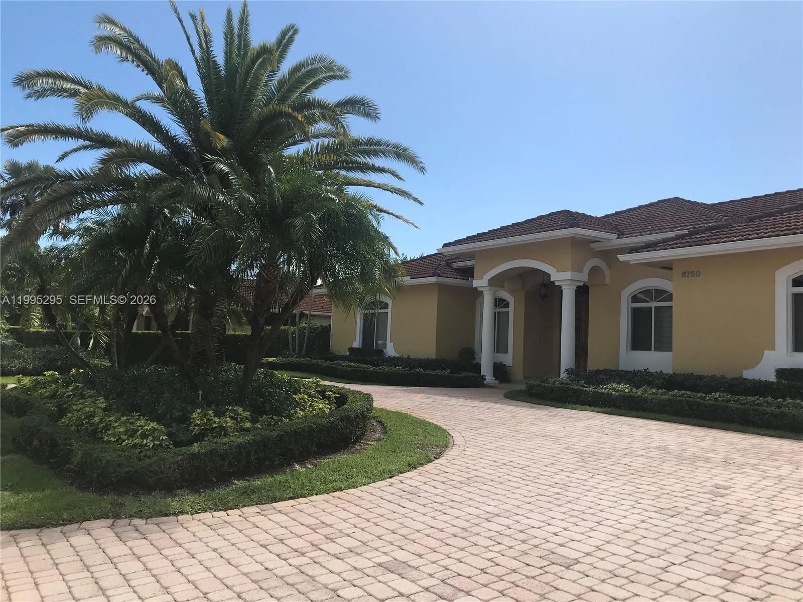 8750 SW 164th St, Palmetto Bay FL 33157