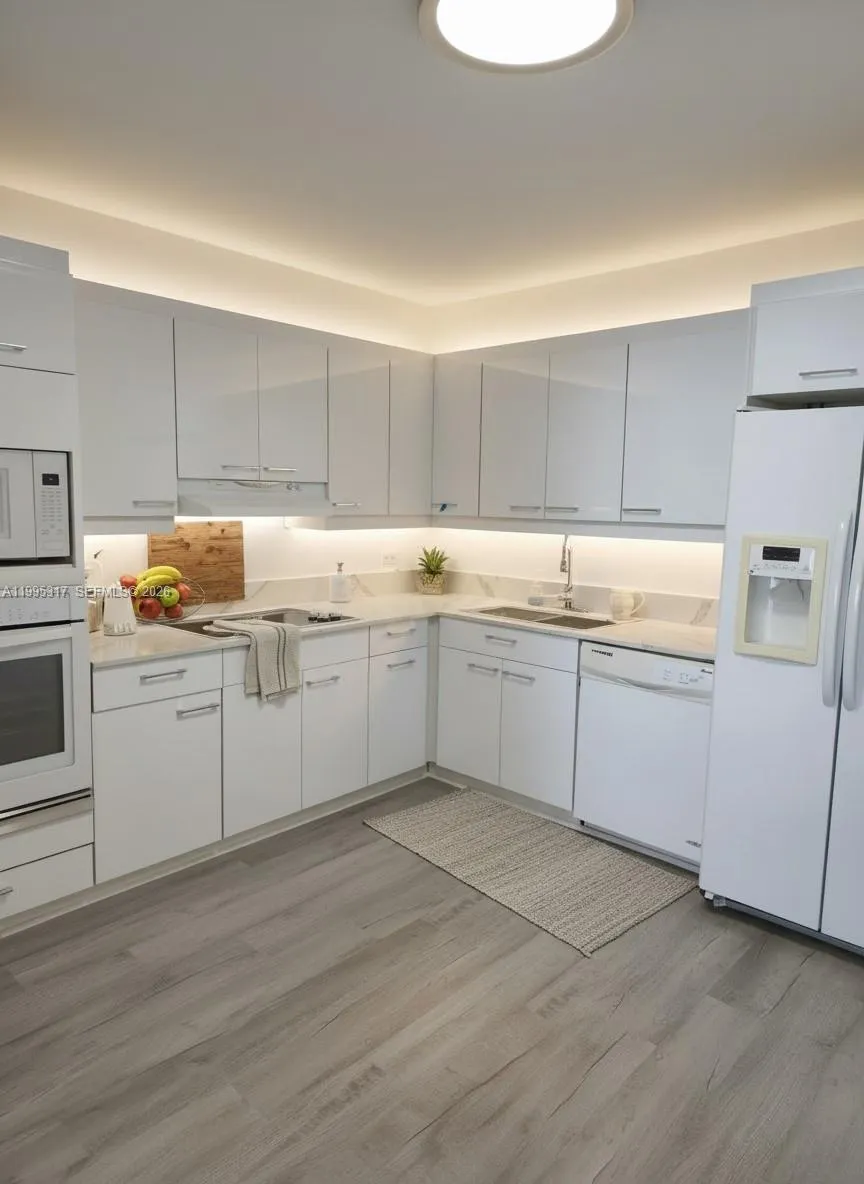 8855 Collins Ave. Oceanfront direct # 4C, Surfside FL 33154