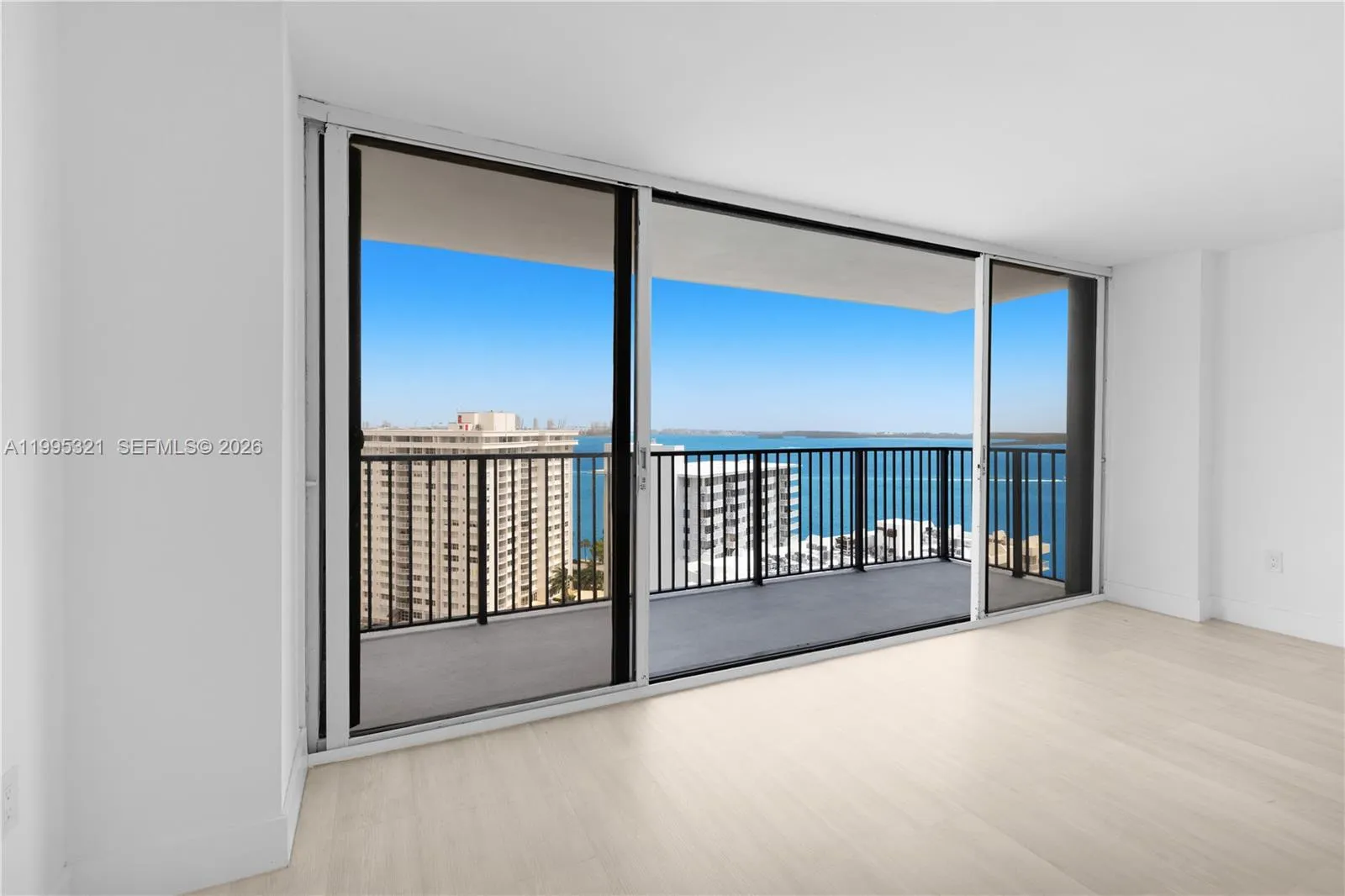 1450 Brickell Bay Dr # 1814, Miami FL 33131