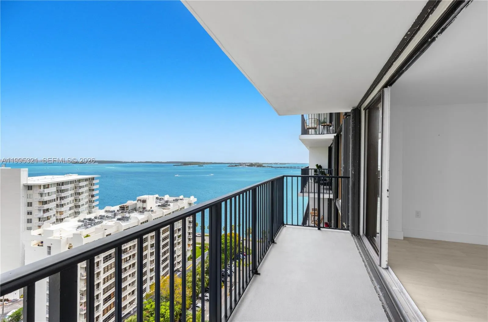 1450 Brickell Bay Dr # 1814, Miami FL 33131