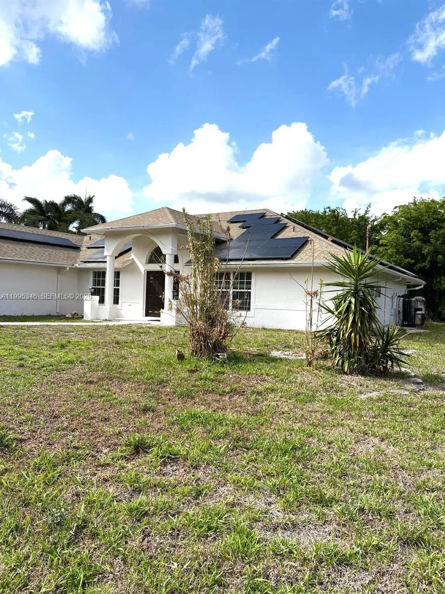 16613 N 61st Pl N, Westlake FL 33470