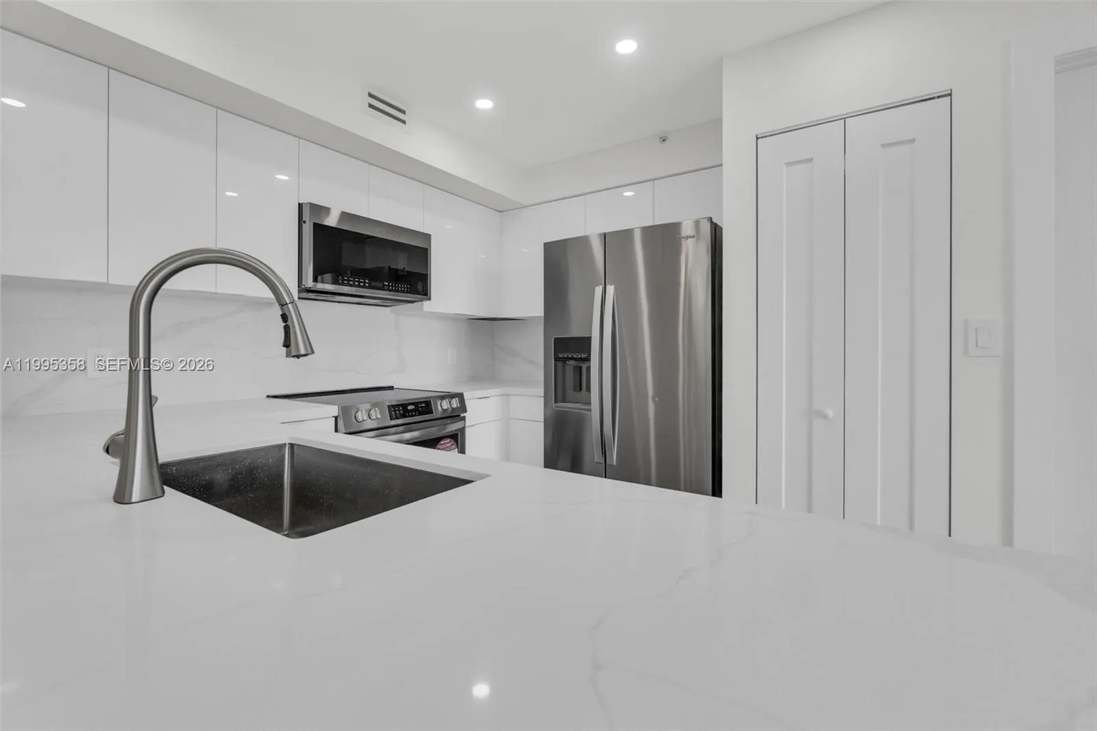 1155 Brickell Bay Dr # 2308, Miami FL 33131