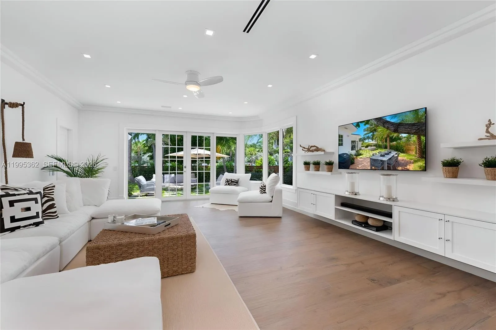 2575 Pine Tree Dr, Miami Beach FL 33140