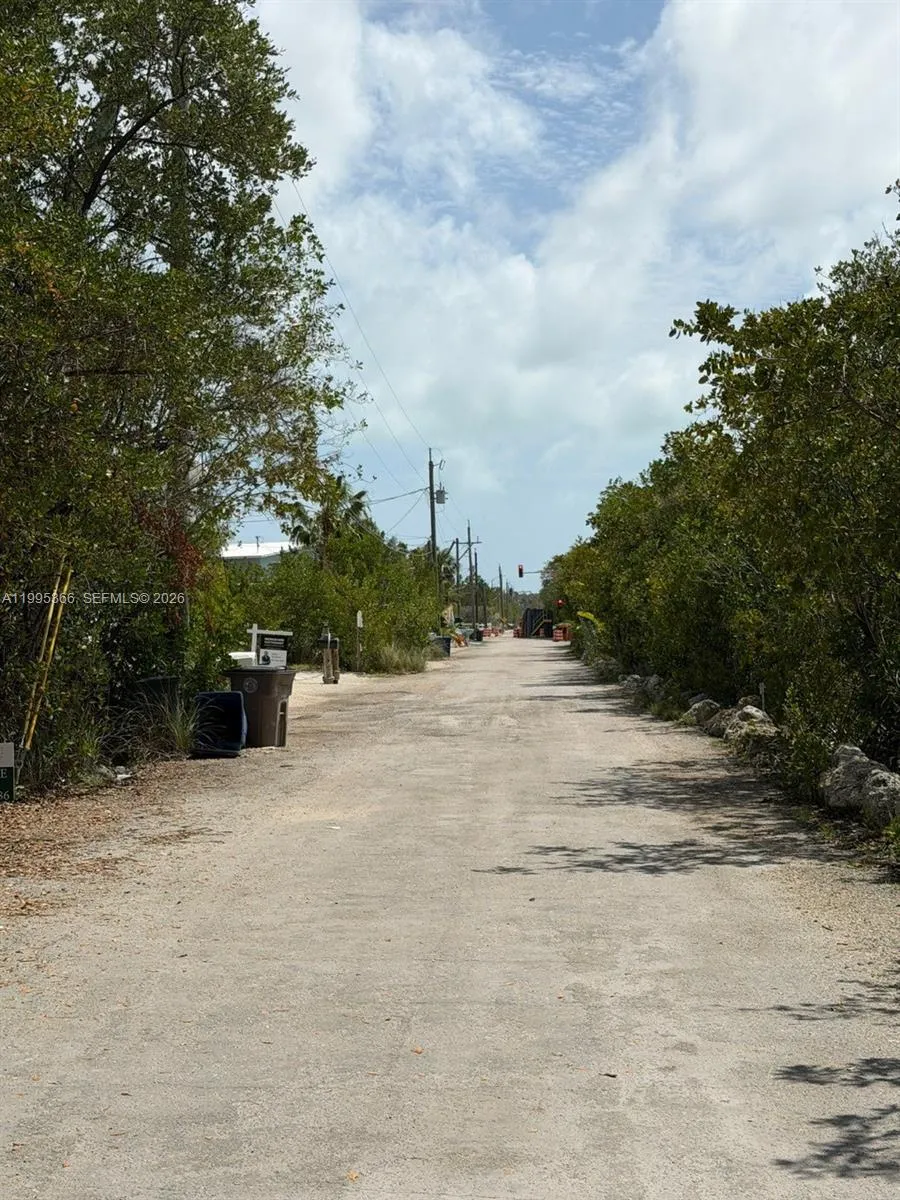 1510 Shaw Dr, Key Largo FL 33037