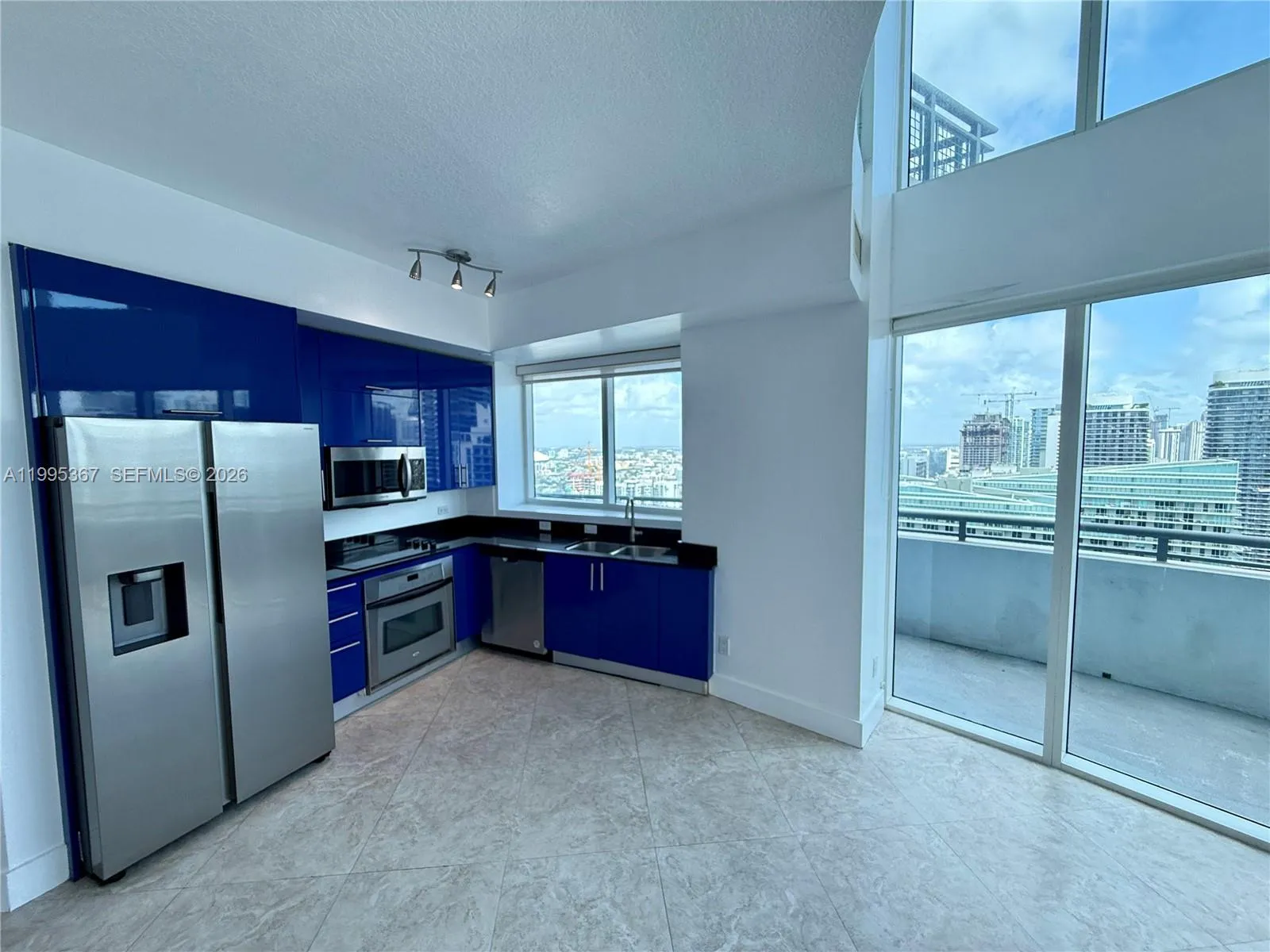 60 SW 13th St # 4018, Miami FL 33130