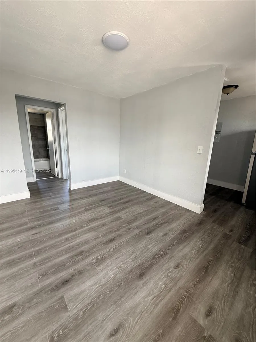 7001 NW 15th Ave # 18, Miami FL 33147
