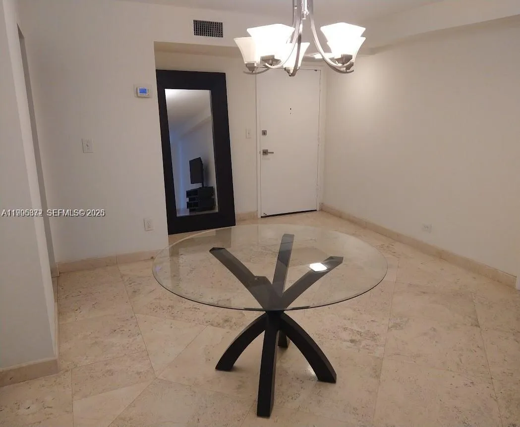 6039 Collins Ave # 407, Miami Beach FL 33140