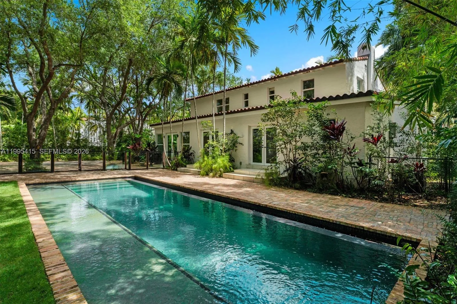 5812 Alton Rd, Miami Beach FL 33140