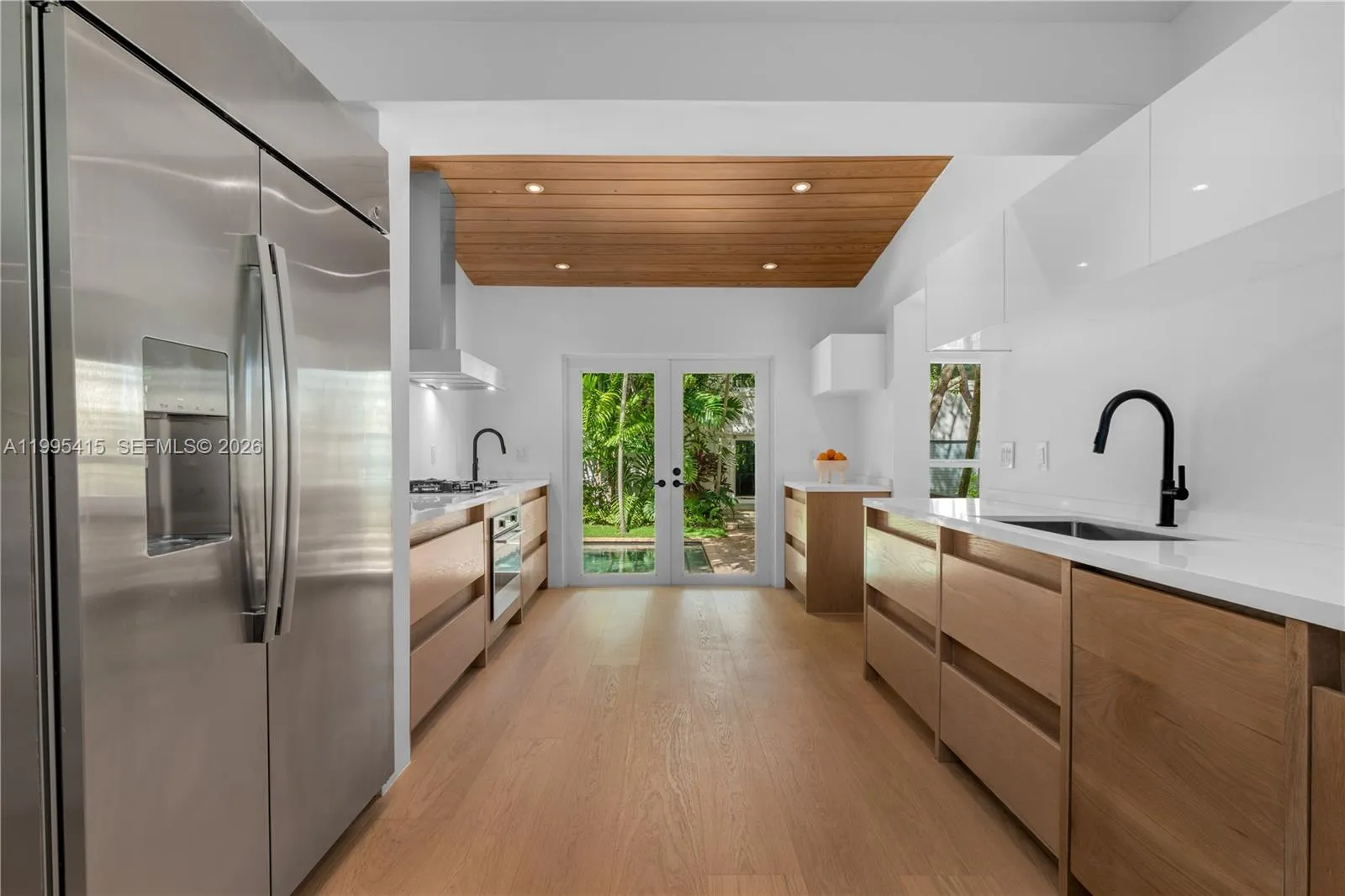 5812 Alton Rd, Miami Beach FL 33140