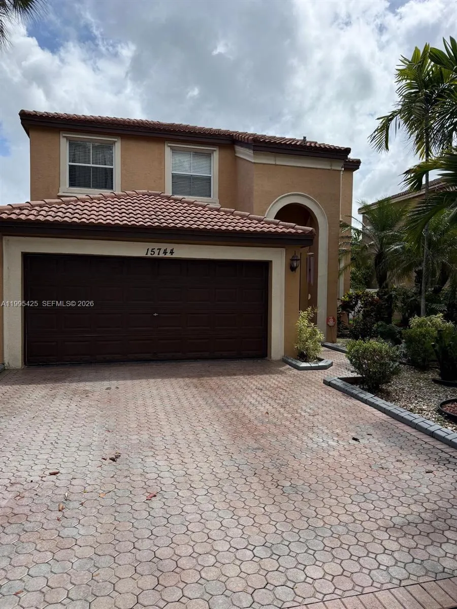 4 bedroom 2 bath for sale at 15744 SW 53rd Ct, Miramar FL 33027