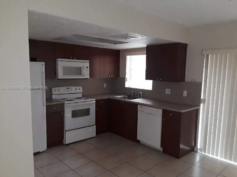 2604 NW 52nd Ave # C15, Lauderhill FL 33313