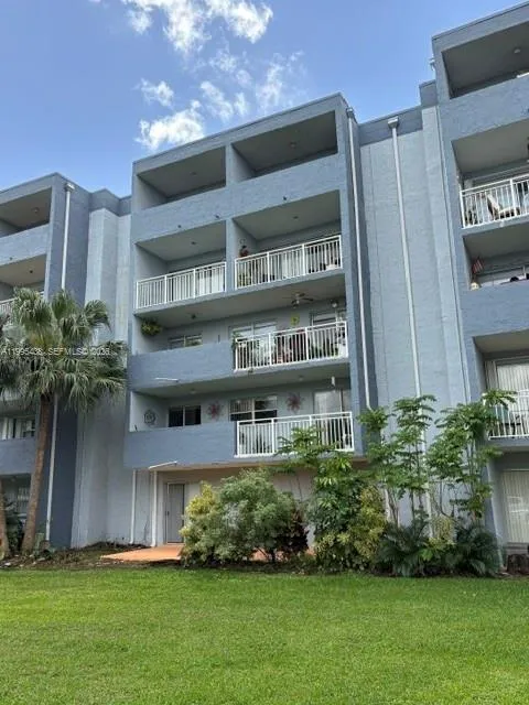 9351 Fontainebleau Blvd # B105, Miami FL 33172