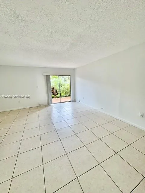 9351 Fontainebleau Blvd # B105, Miami FL 33172