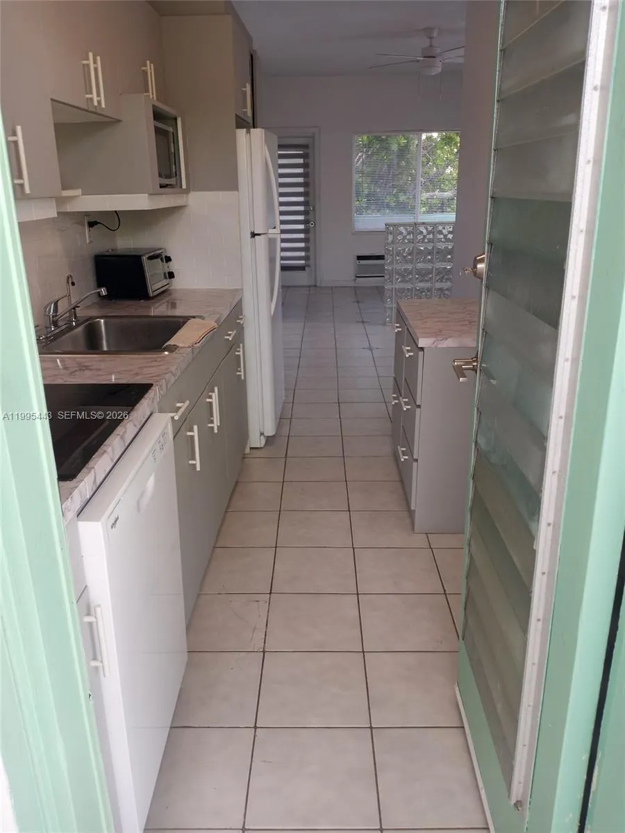 1 bath for sale at 6490 Collins Ave # 18, Miami Beach FL 33141