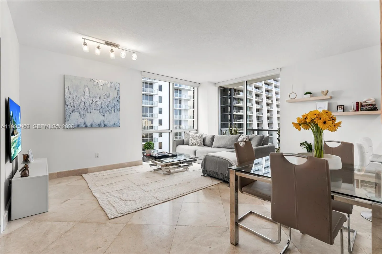 1060 Brickell Ave # 2117, Miami FL 33131