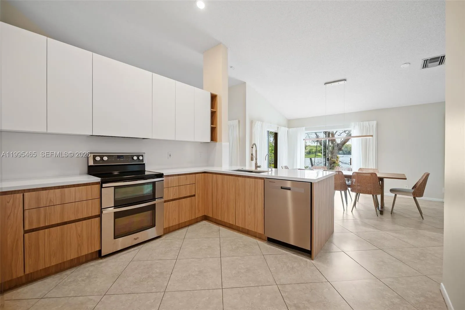 380 Cameron Dr, Weston FL 33326