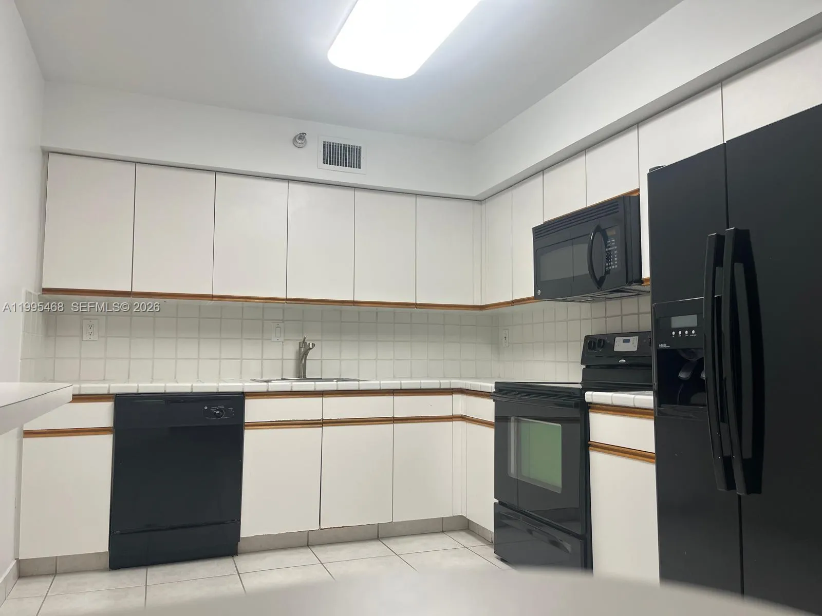 3530 Mystic Pointe Dr # 1711, Aventura FL 33180