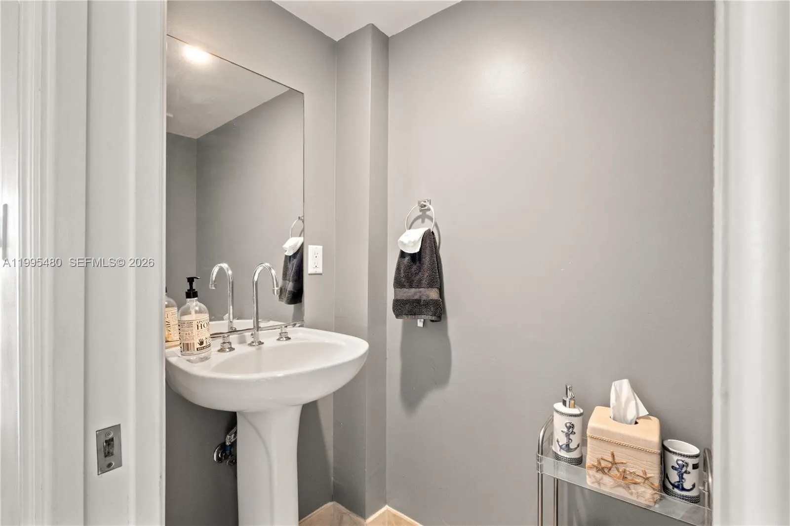 6917 Collins Ave # 1609, Miami Beach FL 33141
