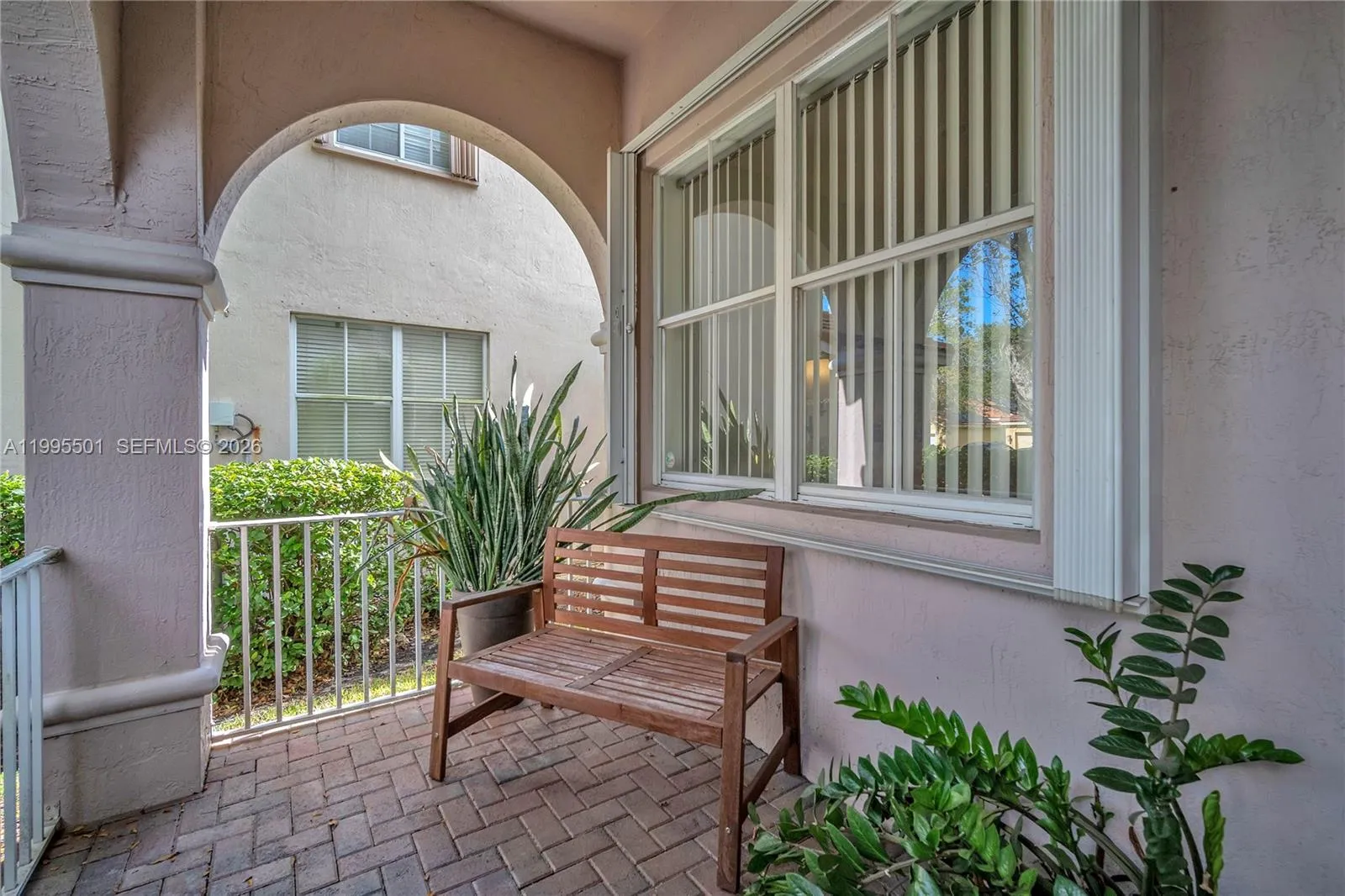 1058 Tupelo Way, Weston FL 33327