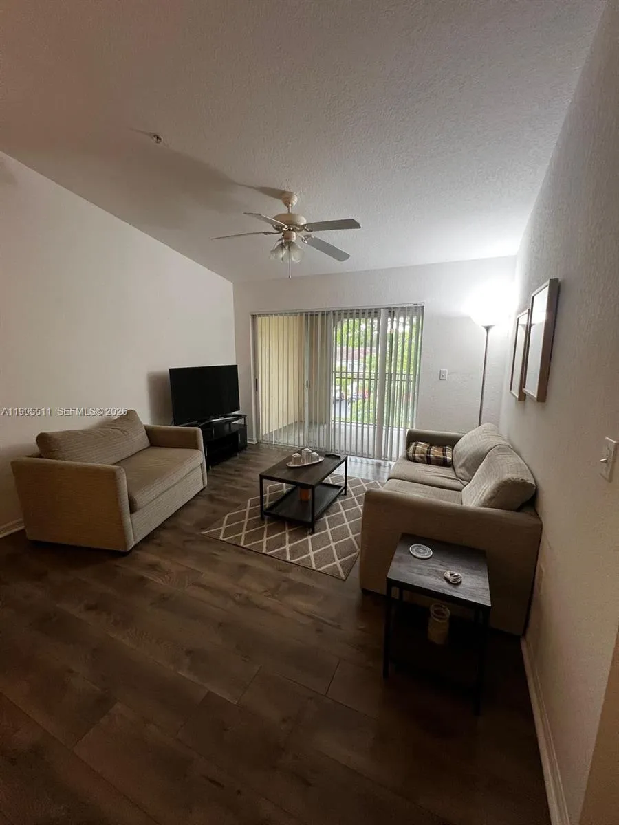 2548 Centergate Dr # 301, Miramar FL 33025