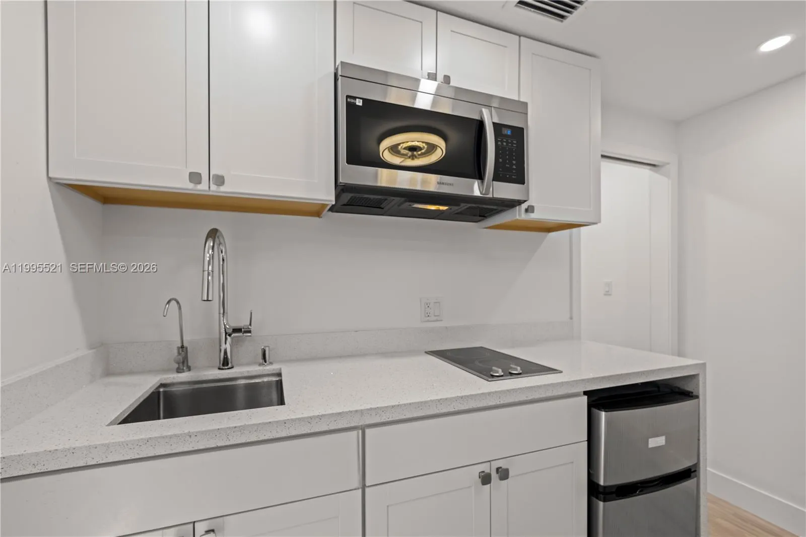 5855 SW 62nd St # 5, Miami FL 33143