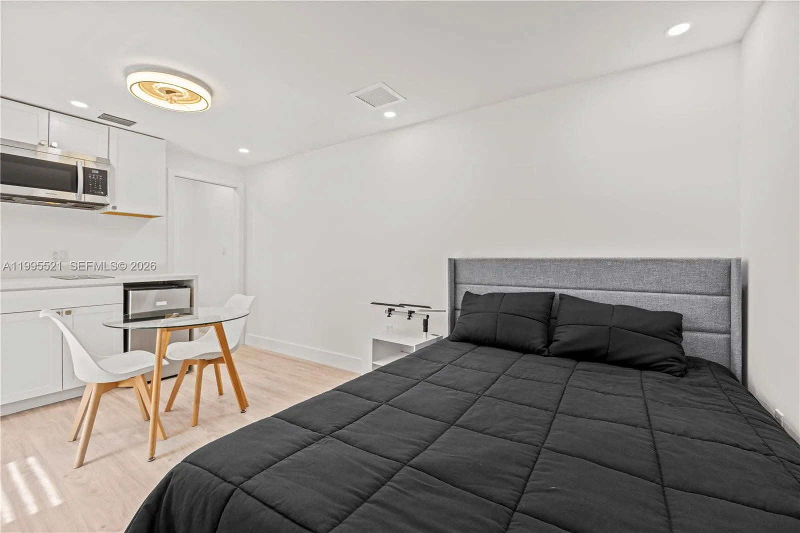 5855 SW 62nd St # 5, Miami FL 33143