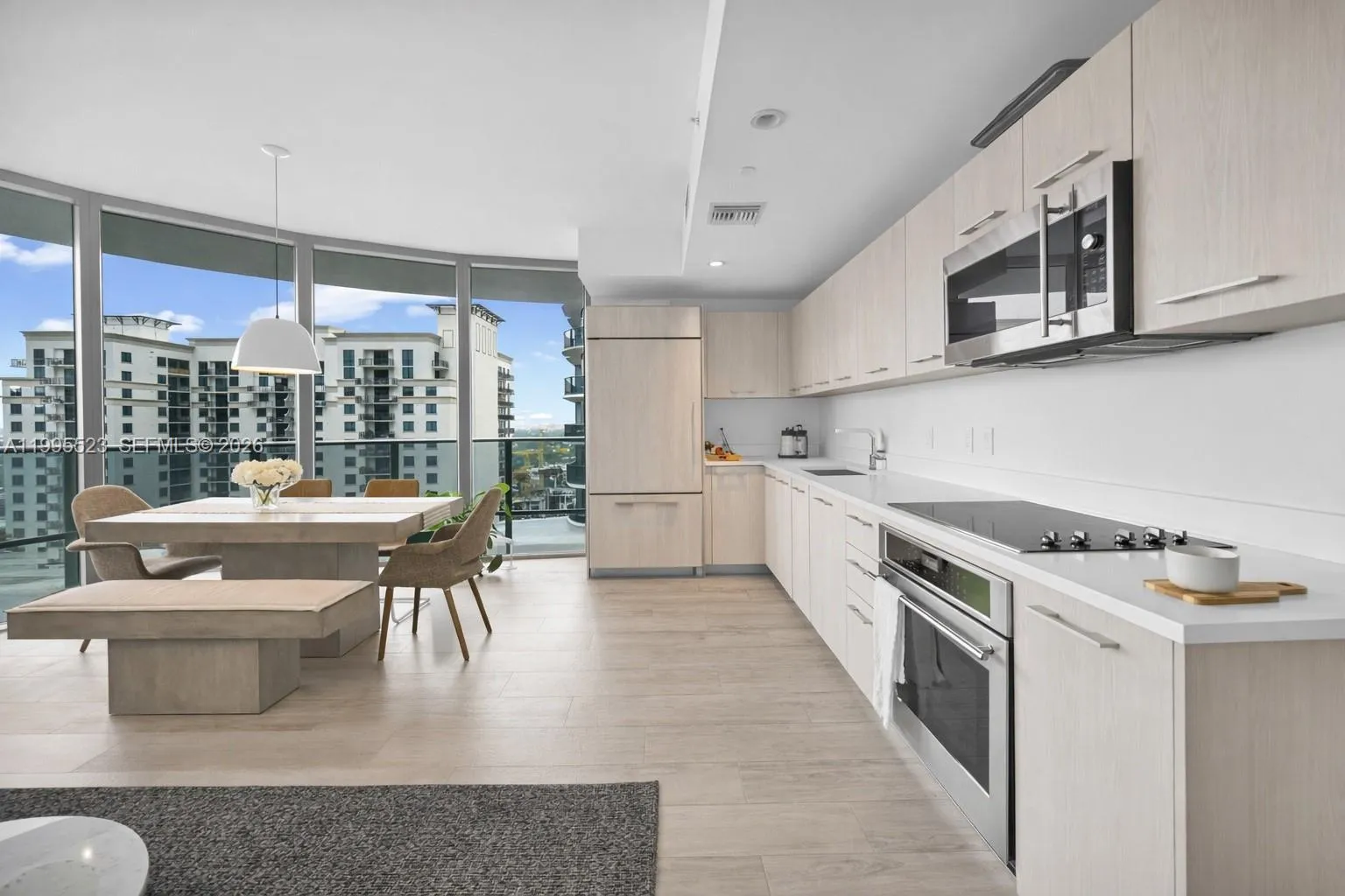 45 SW 9th St # 2906, Miami FL 33130