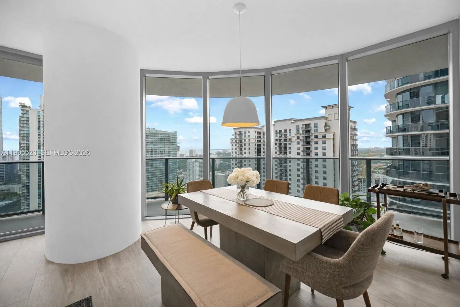 45 SW 9th St # 2906, Miami FL 33130