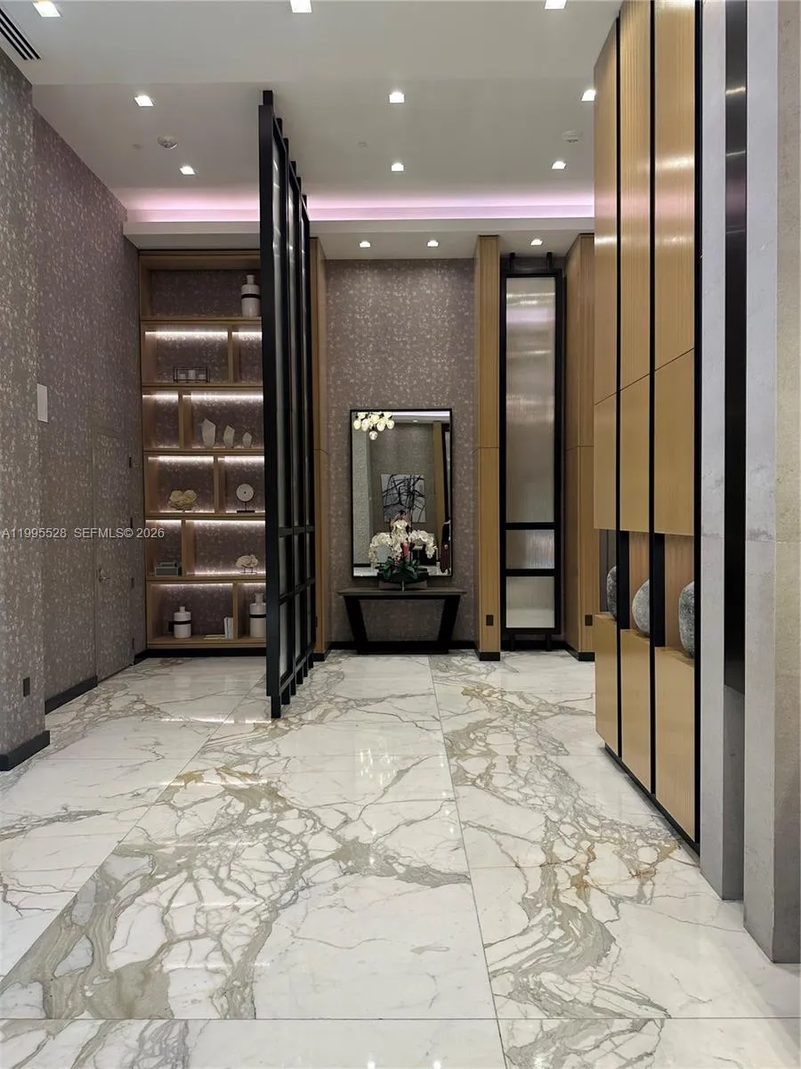 19500 Turnberry Way # 14C, Aventura FL 33180