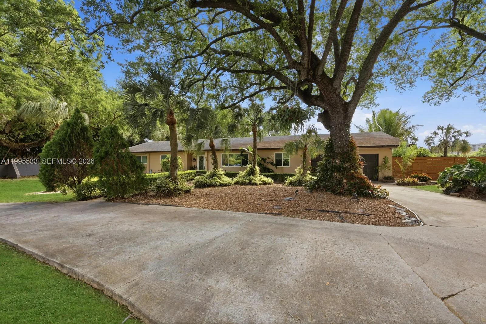 27521 SW 154th Ave, Homestead FL 33032