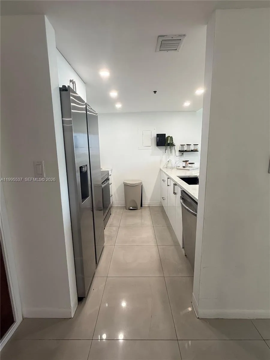 7601 E Treasure DR # 1508, North Bay Village FL 33141