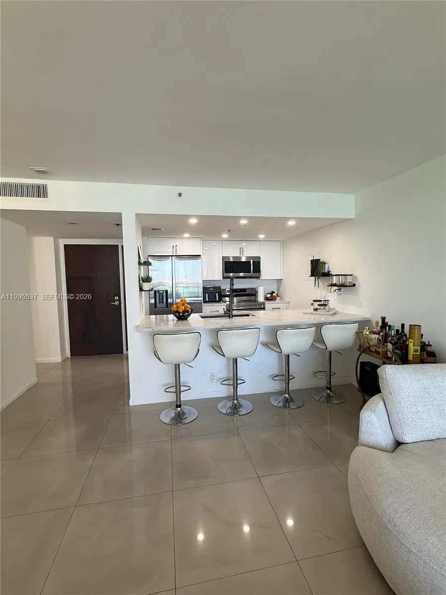 7601 E Treasure DR # 1508, North Bay Village FL 33141