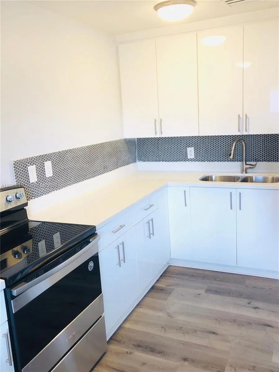 1016 NE 17th Ave # 2, Fort Lauderdale FL 33304